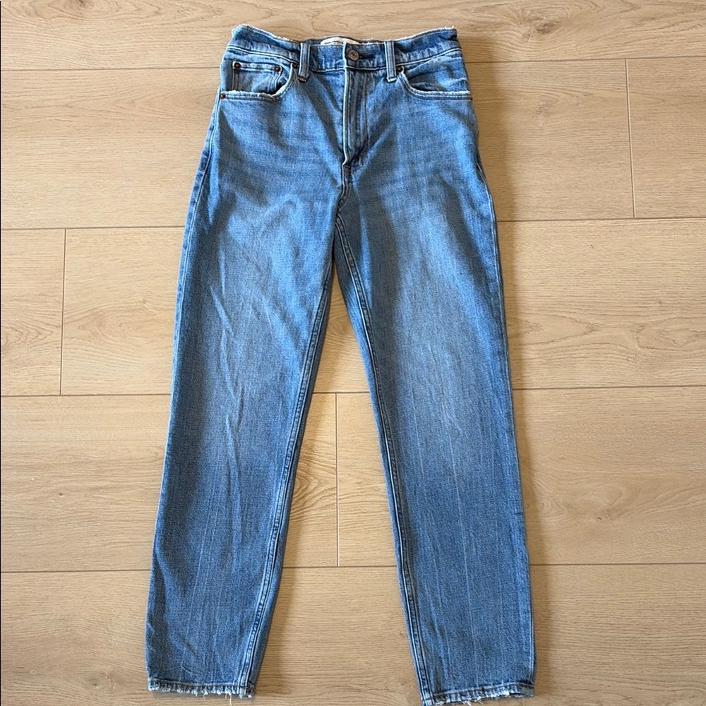 Abercrombie Women’s The Mom High Rise Jeans